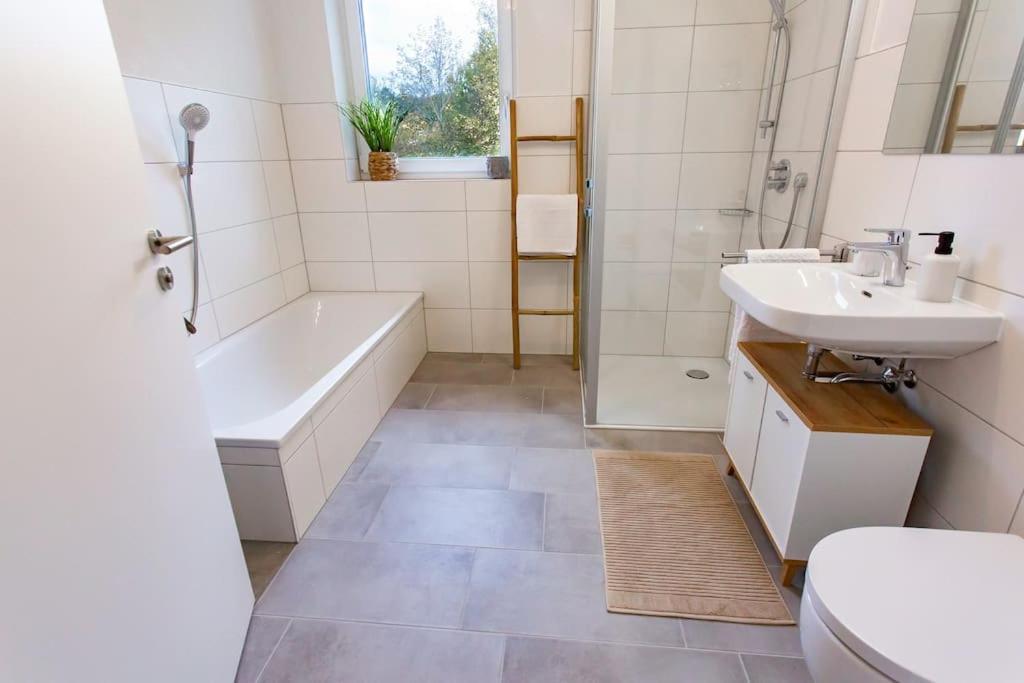 Grosse Cozy 4-Zi-Whg Mit Balkon Naehe Europa Park Und Rulantica Apartment Lahr  Ngoại thất bức ảnh